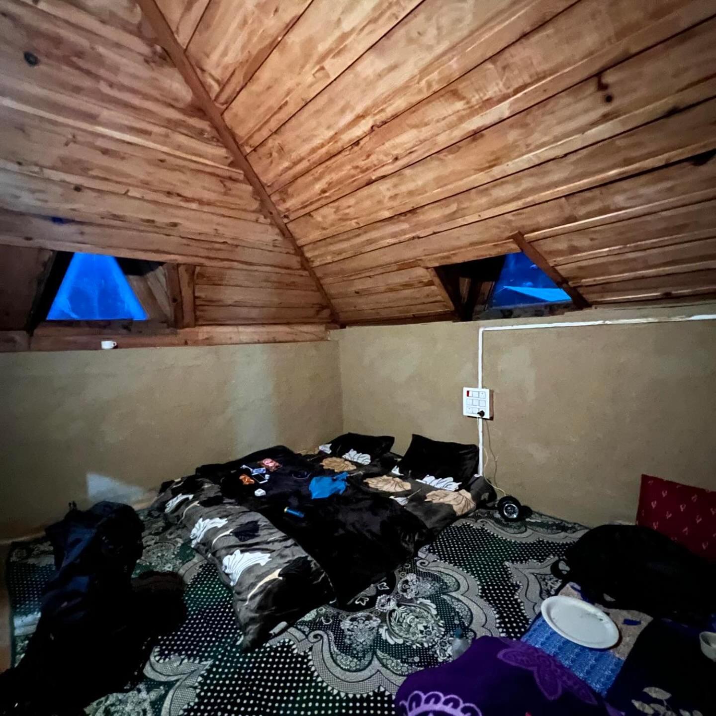 Kalgha Old Brahma Homestay מראה חיצוני תמונה