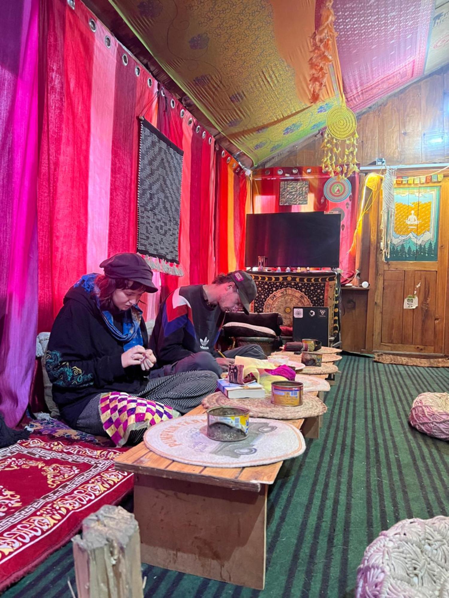 Kalgha Old Brahma Homestay מראה חיצוני תמונה